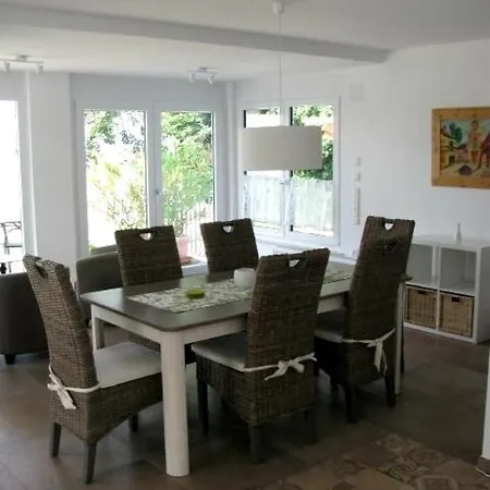 Haus Malerecke - Ihr Feriendomizil Direkt Am See! Langenargen