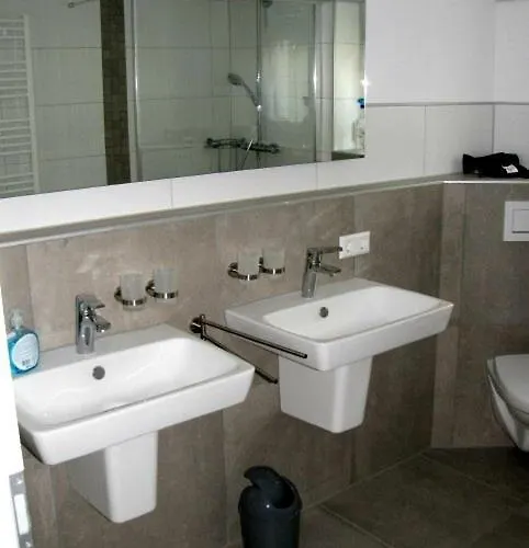 Haus Malerecke - Ihr Feriendomizil Direkt Am See! Apartamento *